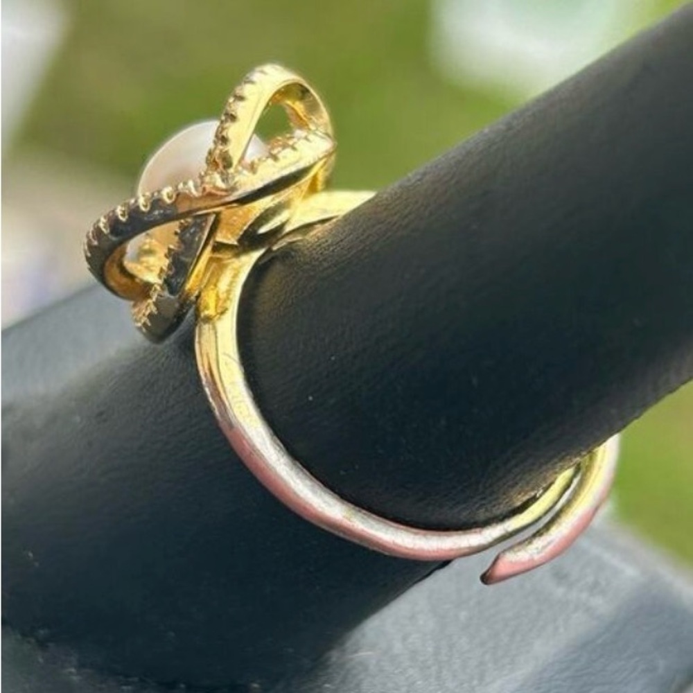 Adjustable Gold plated Faux Pearl Cocktail Ring Vintage Costume Jewelry - Picture 6 of 10